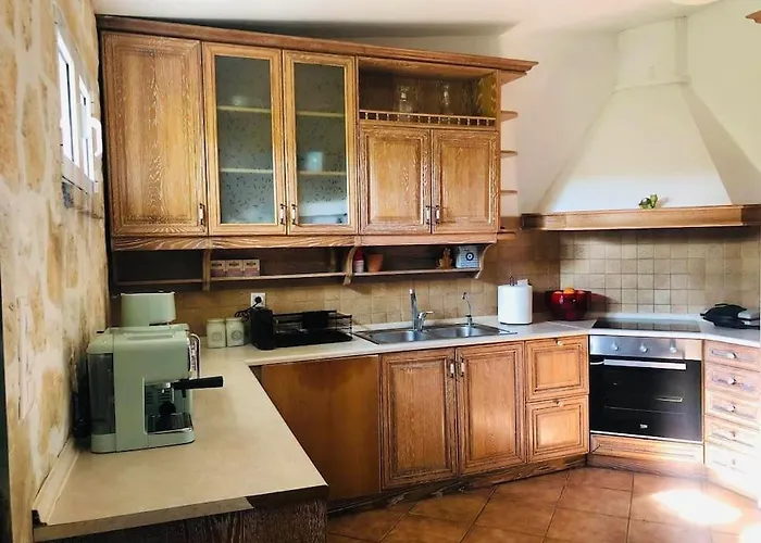 Apartment πέτρινη ιδιωτική με πισίνα Pouládes