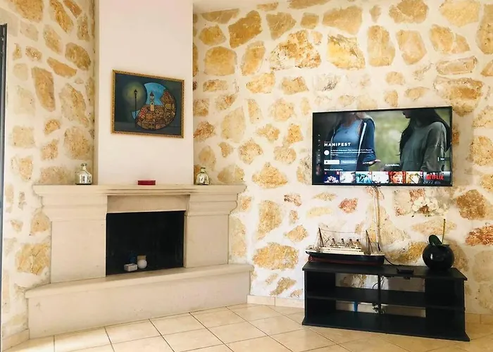 πέτρινη ιδιωτική με πισίνα Apartment *