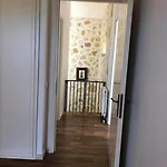 πέτρινη ιδιωτική με πισίνα
