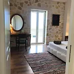 Lägenhet πέτρινη ιδιωτική με πισίνα