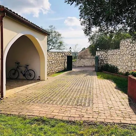 아파트 πέτρινη ιδιωτική με πισίνα